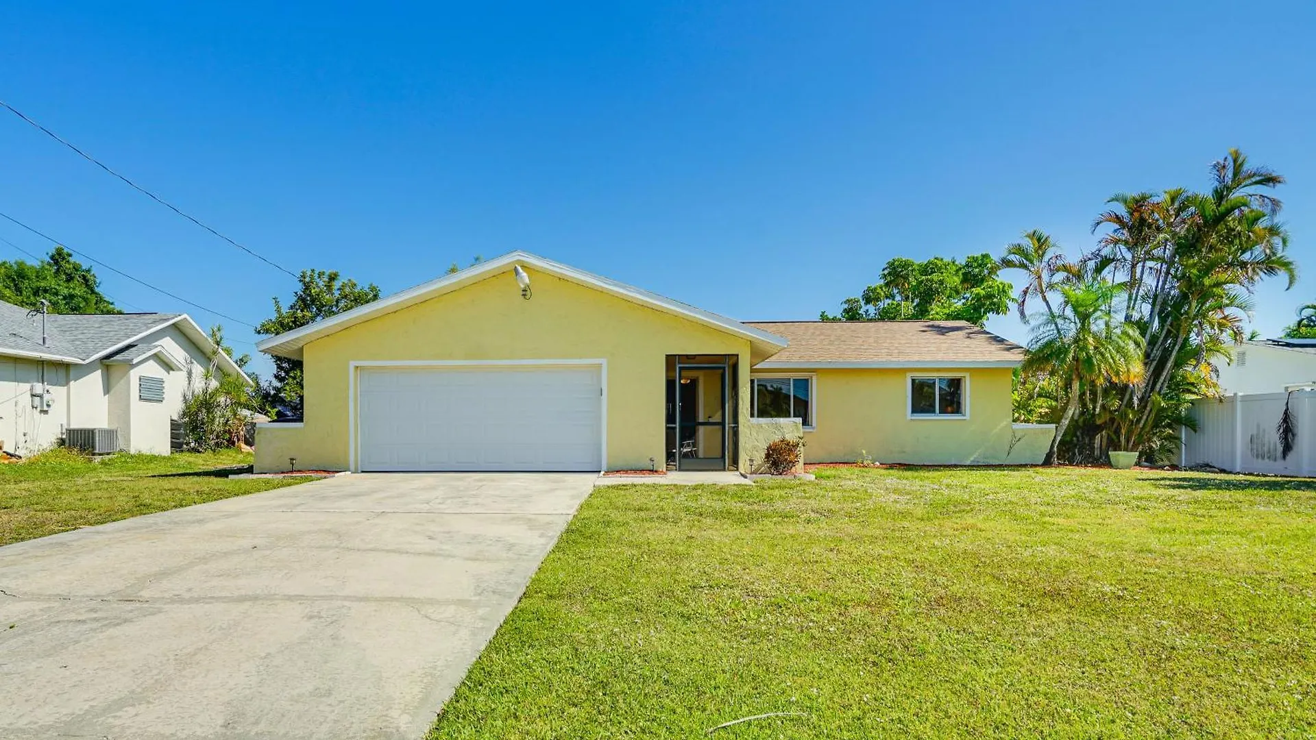 Pet-friendly Paradise With Yard! *