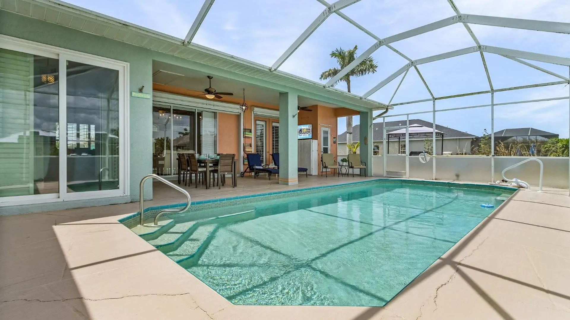 Pet Friendly Paradise - Sea Star - Roelens Vacations * Cape Coral