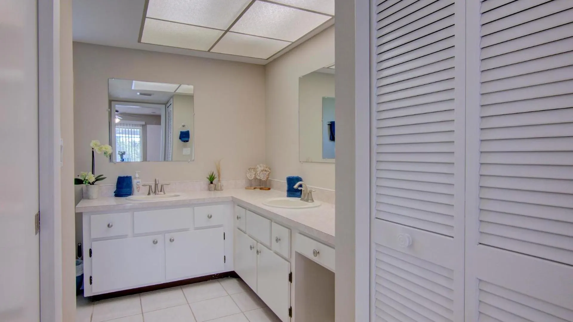 Charming Waterfront Getaway With Pool! Holiday home Cape Coral