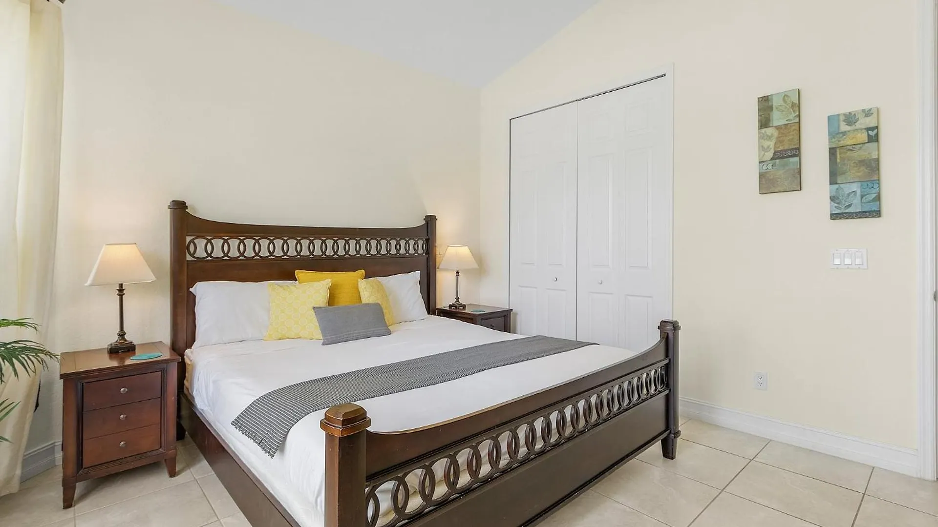 Pool And Spa, Tiki, Canal View, Sleeps10! - At Sunshine Funtime