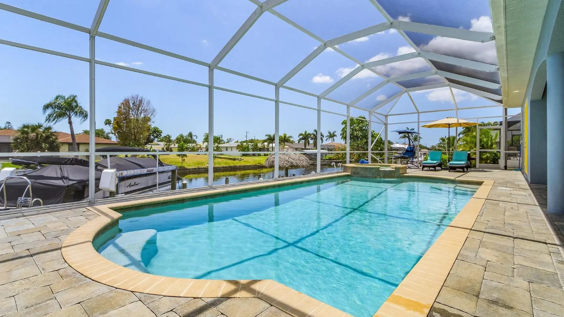 Pool And Spa, Tiki, Canal View, Sleeps10! - At Sunshine Funtime Cape Coral