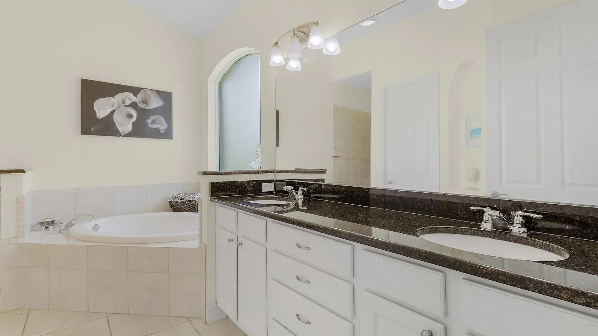 Pool And Spa, Tiki, Canal View, Sleeps10! - At Sunshine Funtime Holiday home Cape Coral