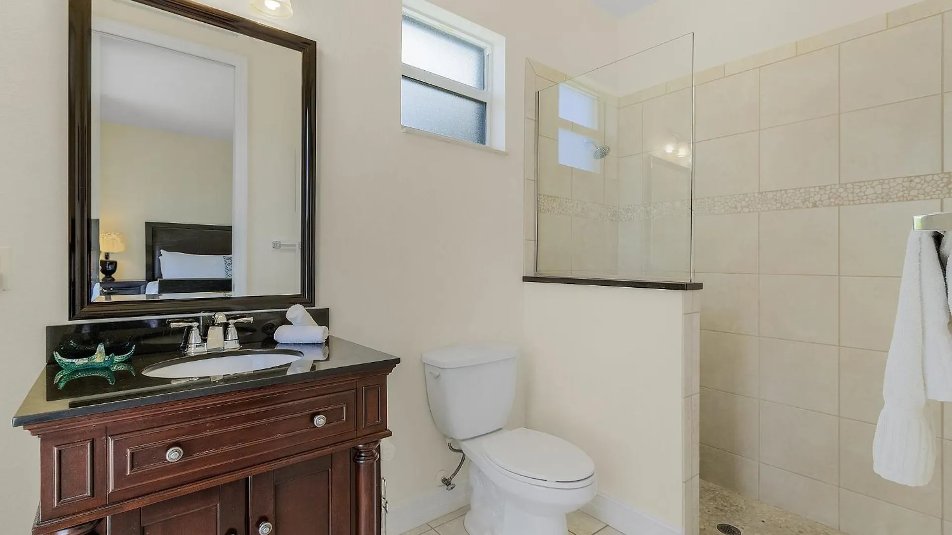 Pool And Spa, Tiki, Canal View, Sleeps10! - At Sunshine Funtime