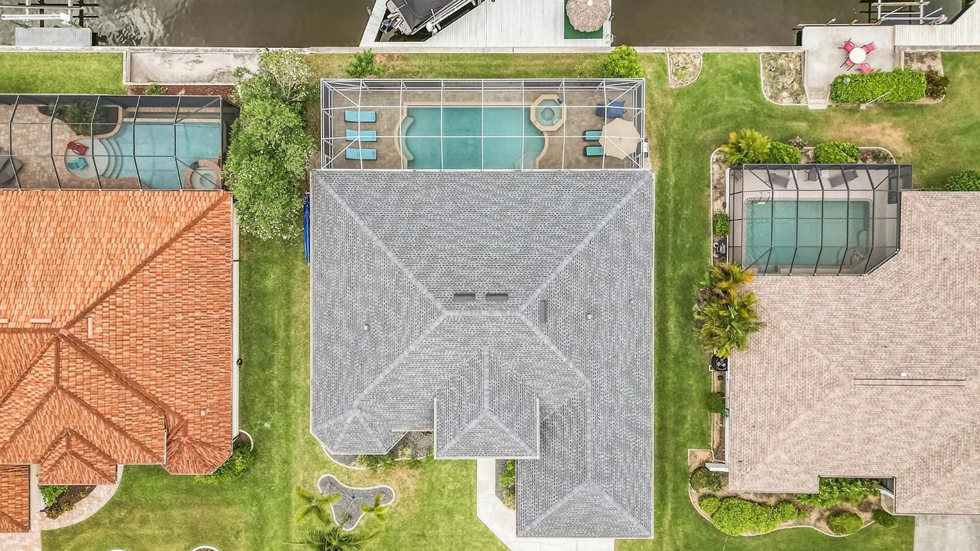 Pool And Spa, Tiki, Canal View, Sleeps10! - At Sunshine Funtime *