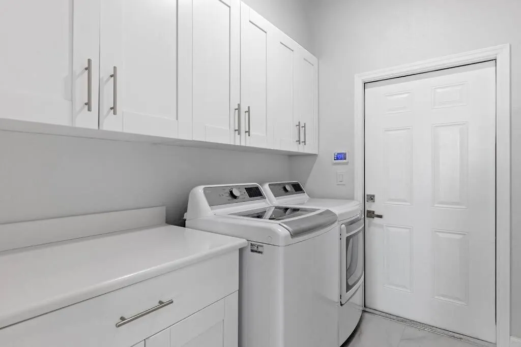 Gulf Waterfront Access Modern Luxe