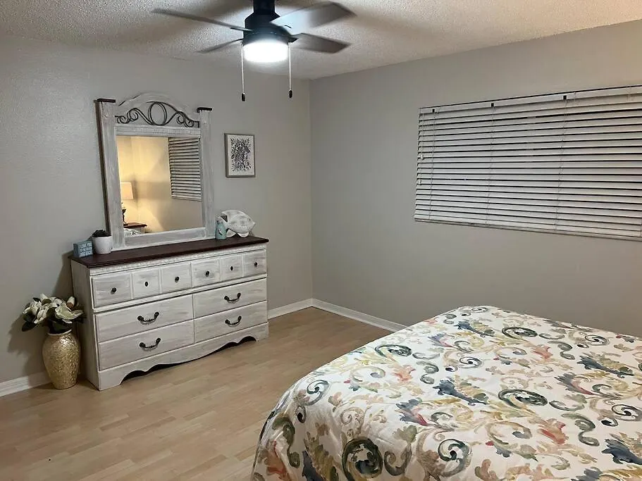 Palaco Paradise, Canal View And Pool * Cape Coral