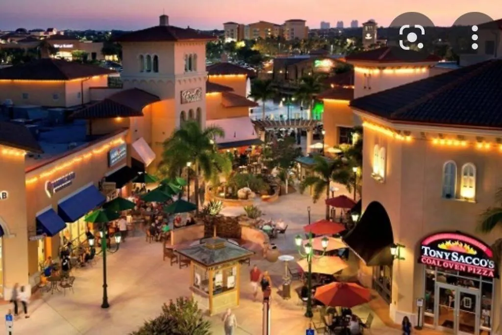 Palaco Paradise, Canal View And Pool * Cape Coral