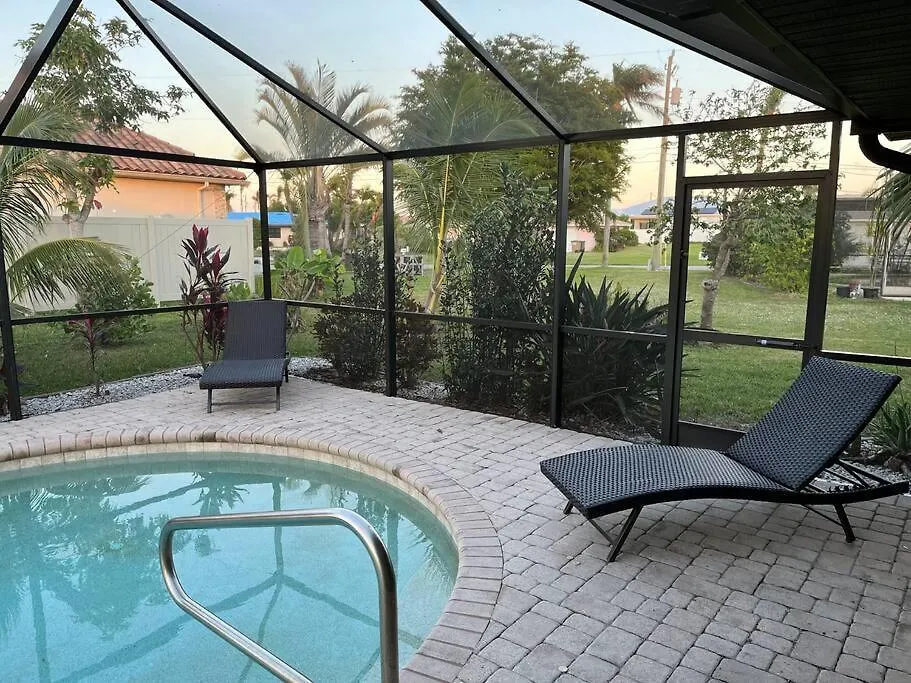 Palaco Paradise, Canal View And Pool Cape Coral