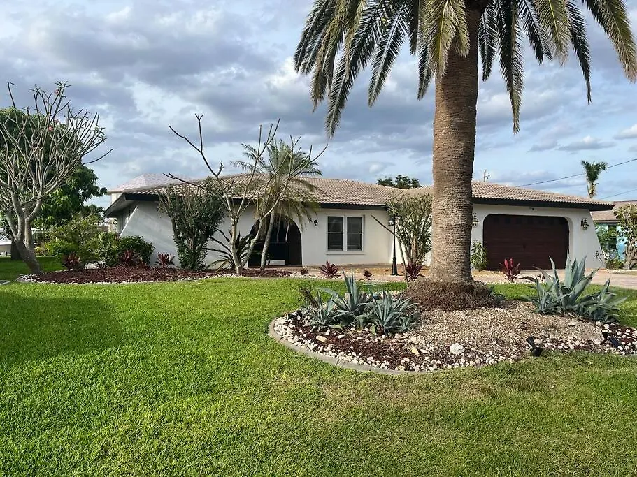 Palaco Paradise, Canal View And Pool * Cape Coral