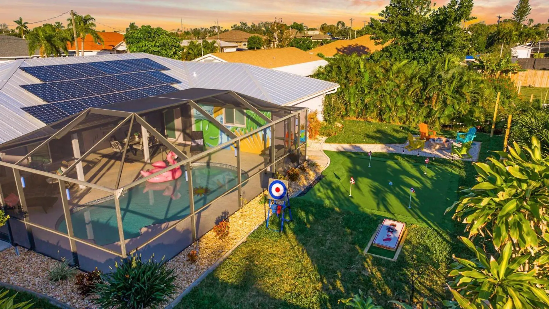 Holiday home Entertainers Paradise With Htd Pool & Putting