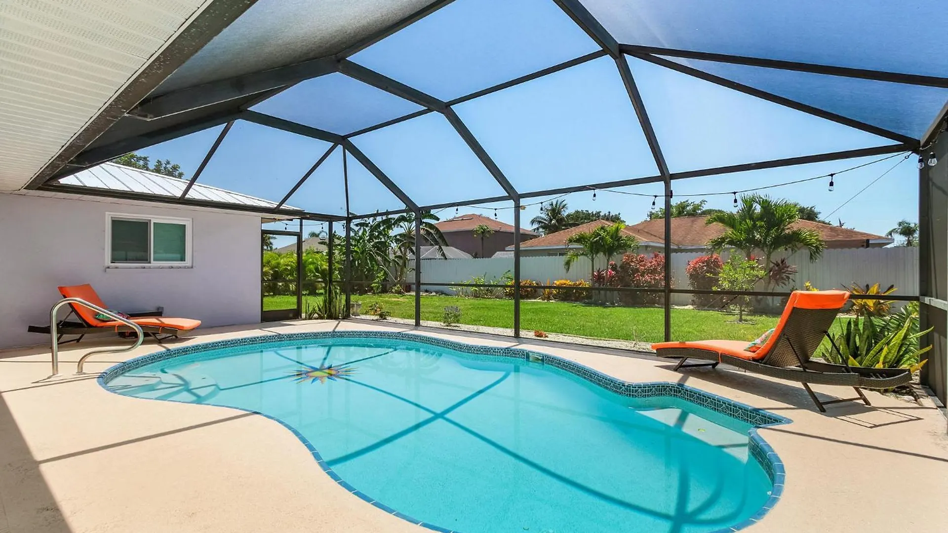 Entertainers Paradise With Htd Pool & Putting Holiday home Cape Coral