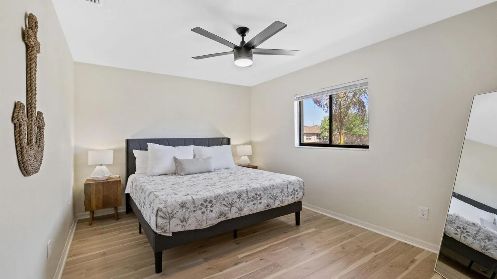 Waterfront Paradise With Htd Pool Kayaks & Games Cape Coral