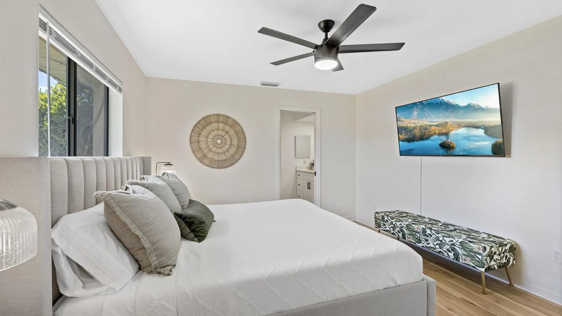 Villa Waterfront Paradise With Htd Pool Kayaks & Games
