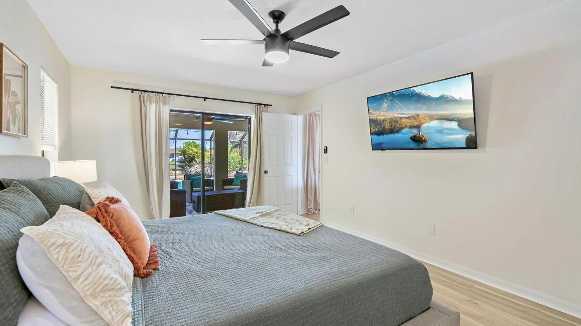 Waterfront Paradise With Htd Pool Kayaks & Games