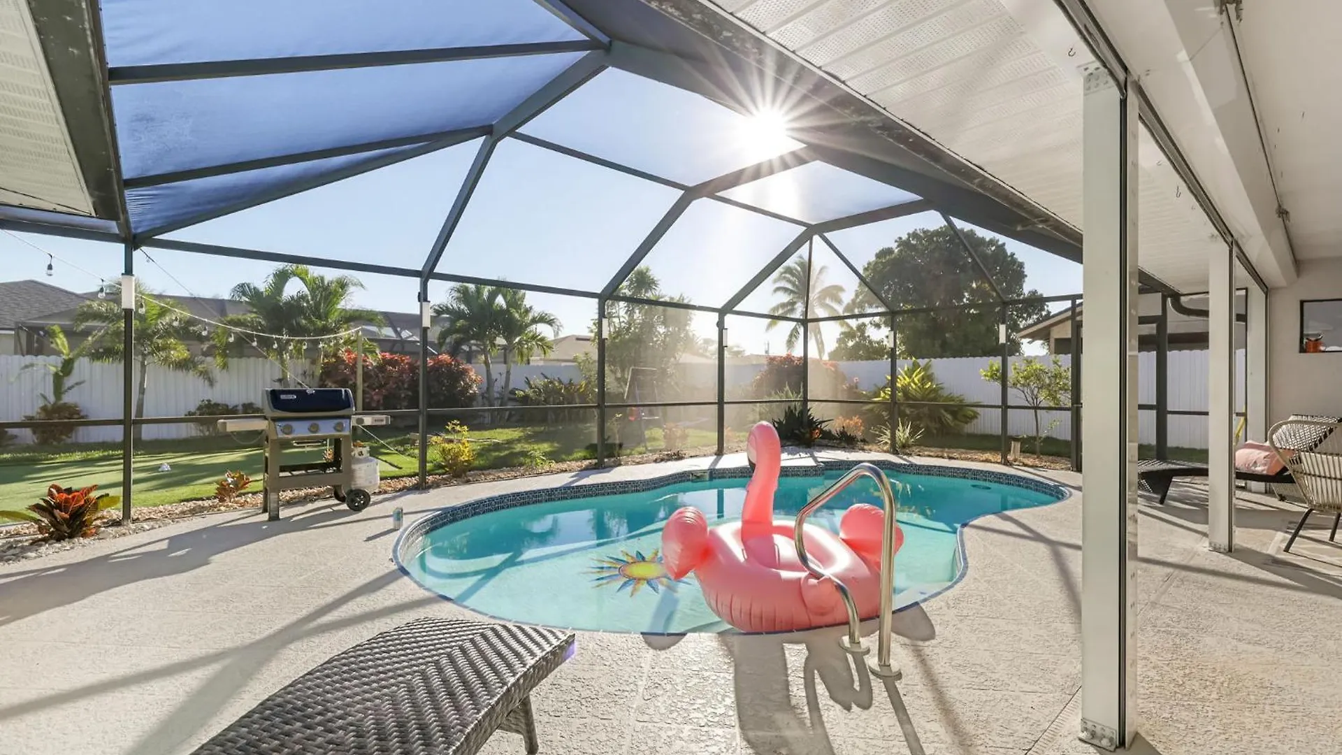Entertainers Paradise With Htd Pool & Putting Holiday home Cape Coral