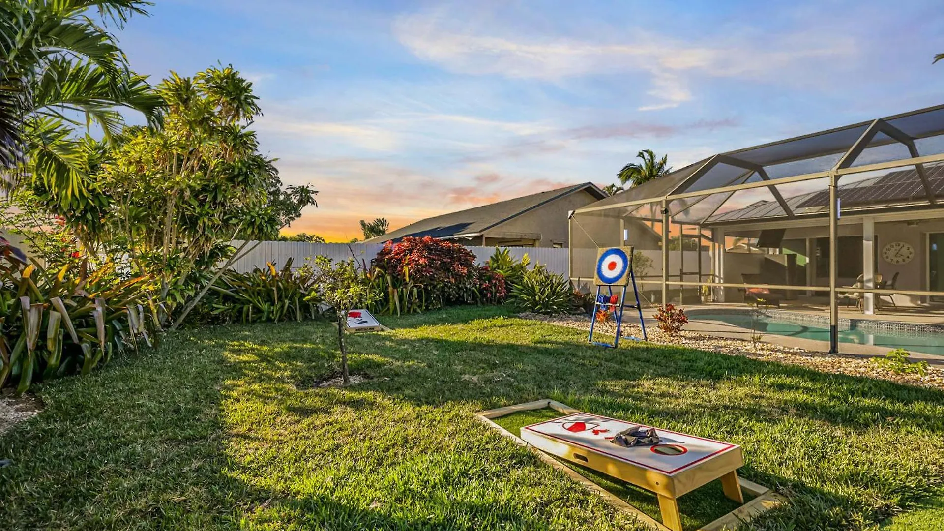 Entertainers Paradise With Htd Pool & Putting Holiday home Cape Coral