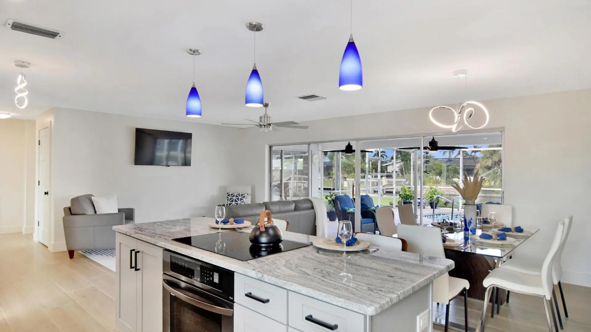 Direct Access Cutie Near Rotary Park Cape Coral