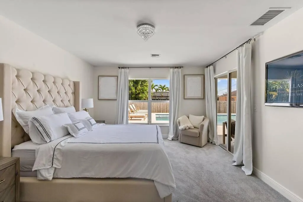 Villa Blissful Poolside Haven Cape Coral