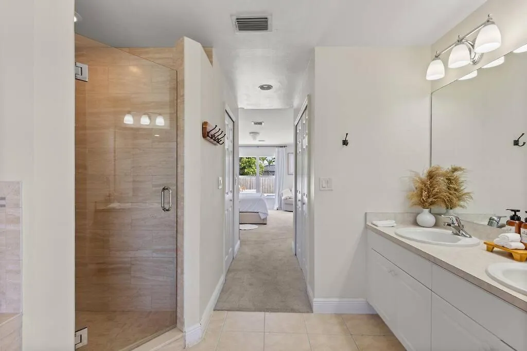 Villa Blissful Poolside Haven Cape Coral