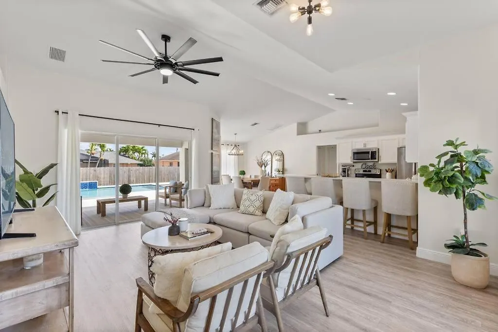 Blissful Poolside Haven * Cape Coral
