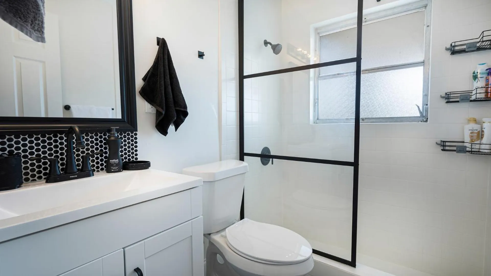 Apartment 2 Bedroom 2 Bathroom In Yacht Club Area Cape Coral