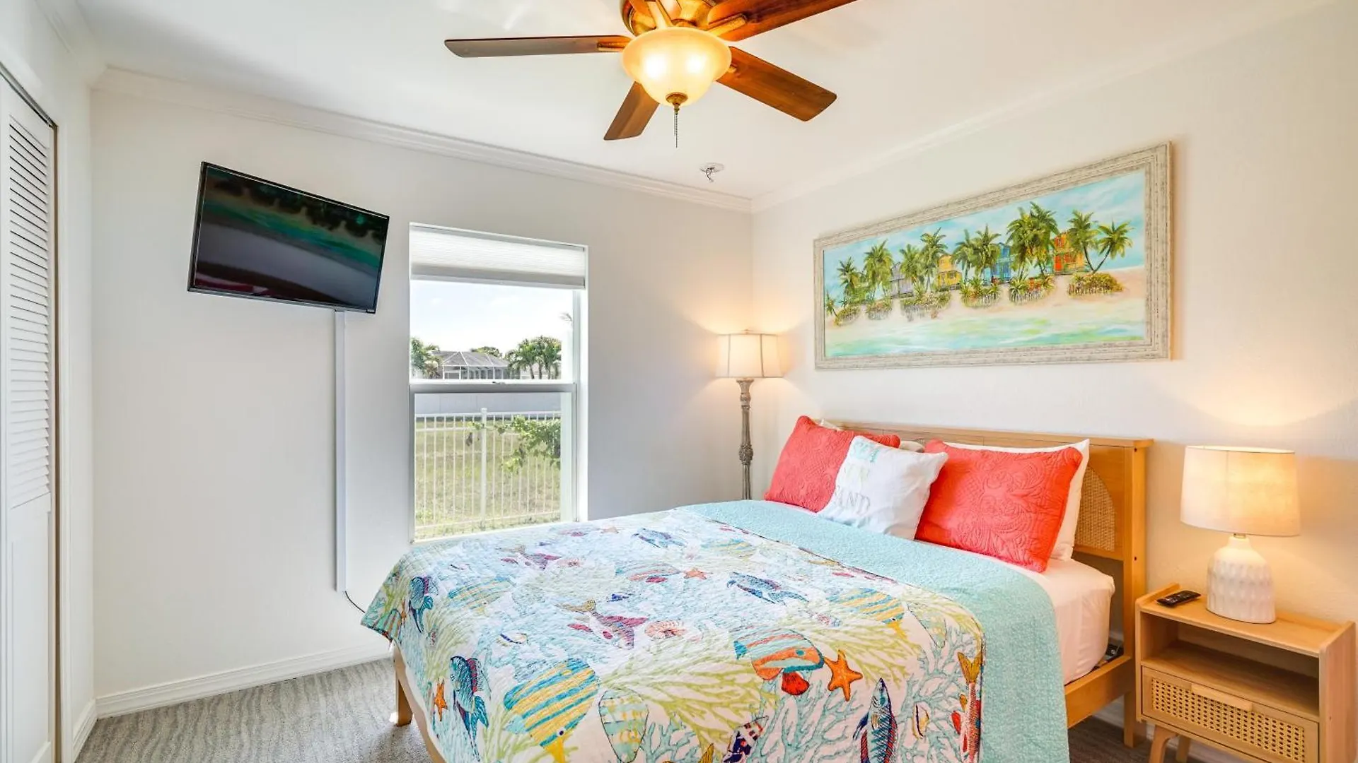 Retreat With Heated Pool And Lanai! Cape Coral