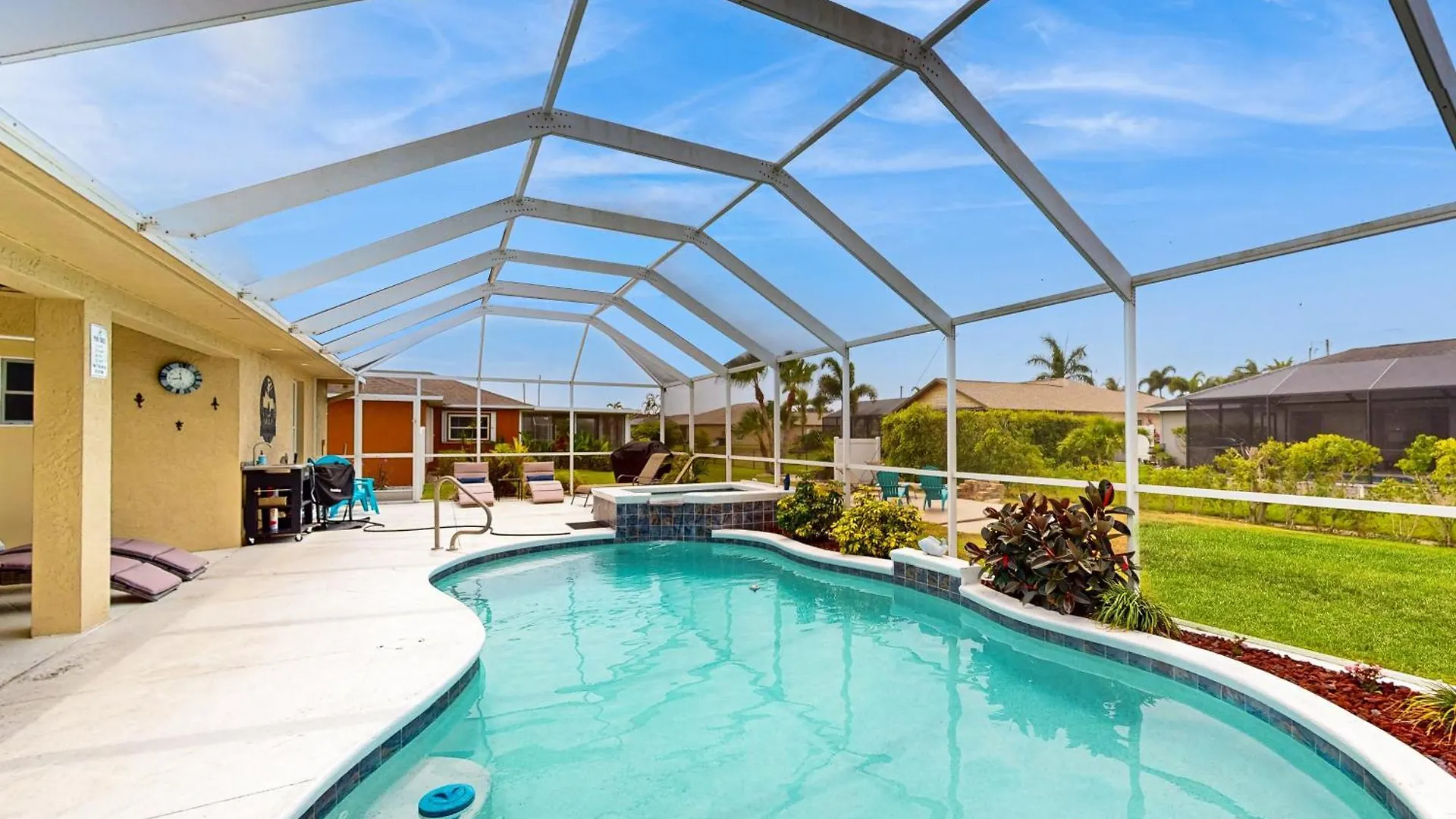 Corner-lot Paradise Cape Coral