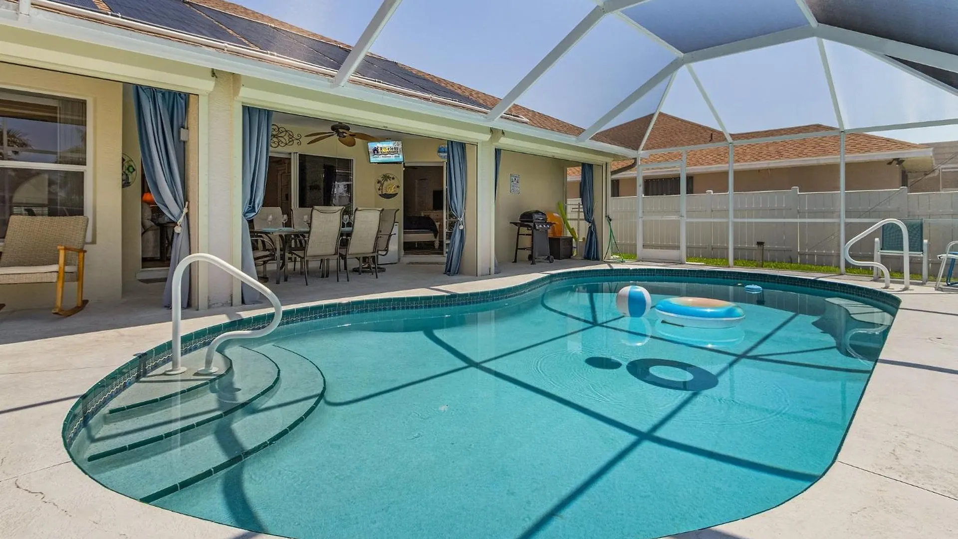 Holiday home Pool, Gulf Access, Sleeps 6 - Summer's Day *