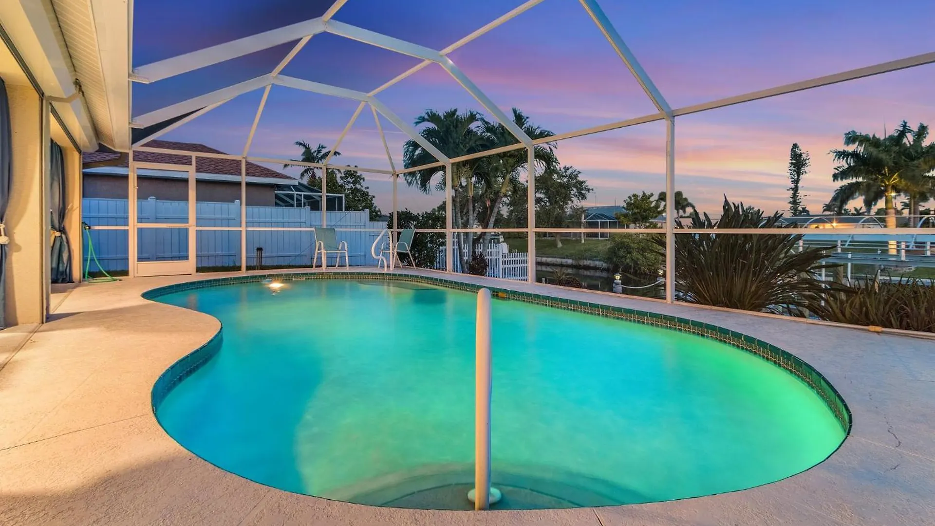 Pool, Gulf Access, Sleeps 6 - Summer's Day *