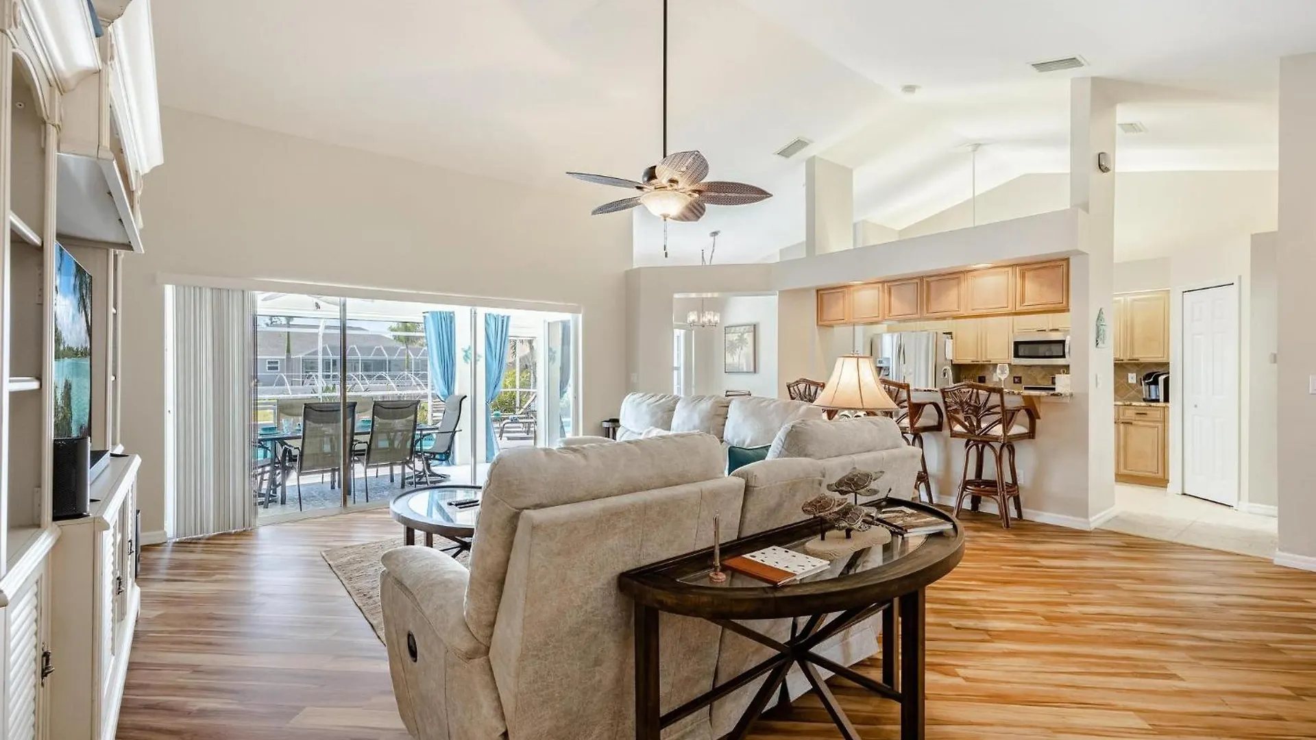 Pool, Gulf Access, Sleeps 6 - Summer's Day