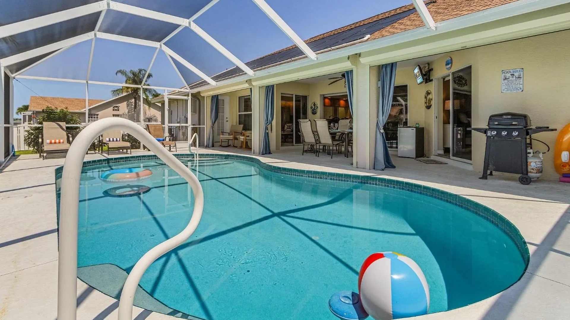 Pool, Gulf Access, Sleeps 6 - Summer's Day Holiday home