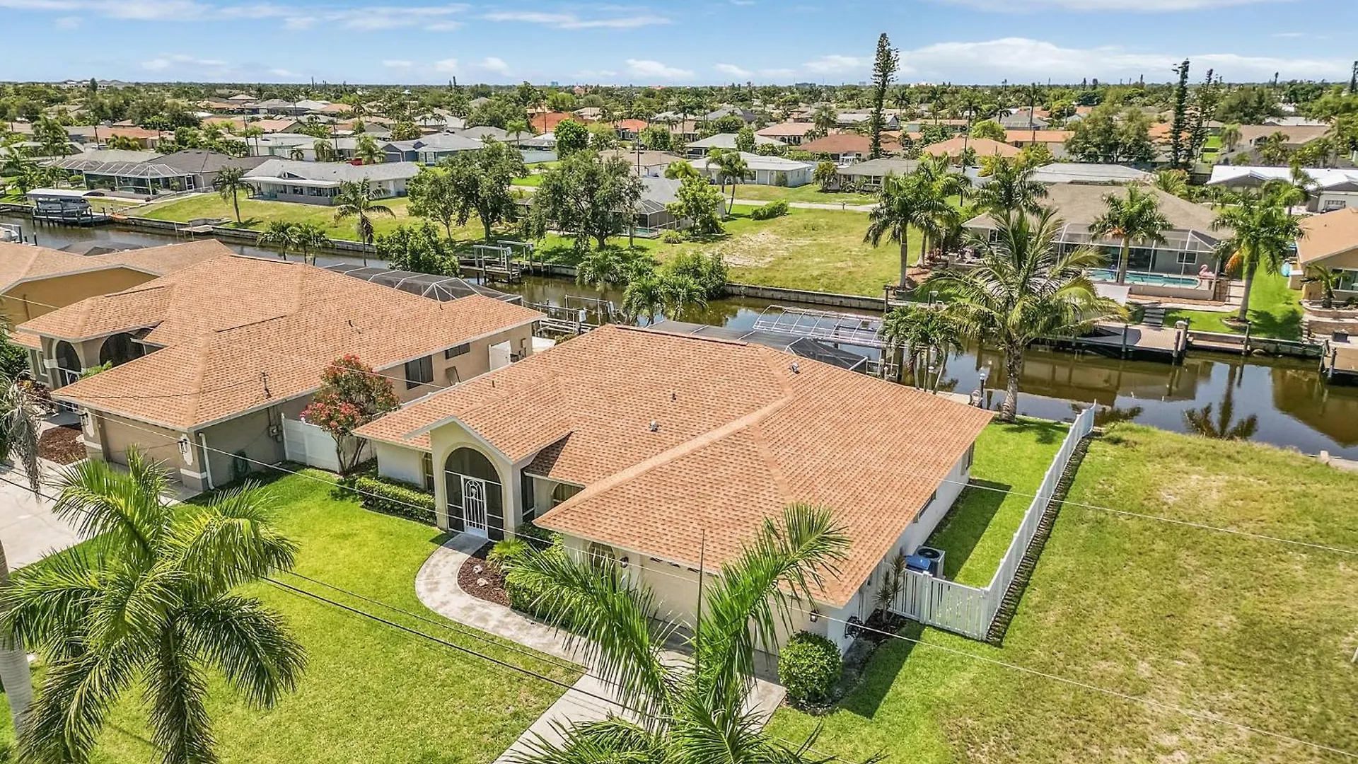 Pool, Gulf Access, Sleeps 6 - Summer's Day Holiday home