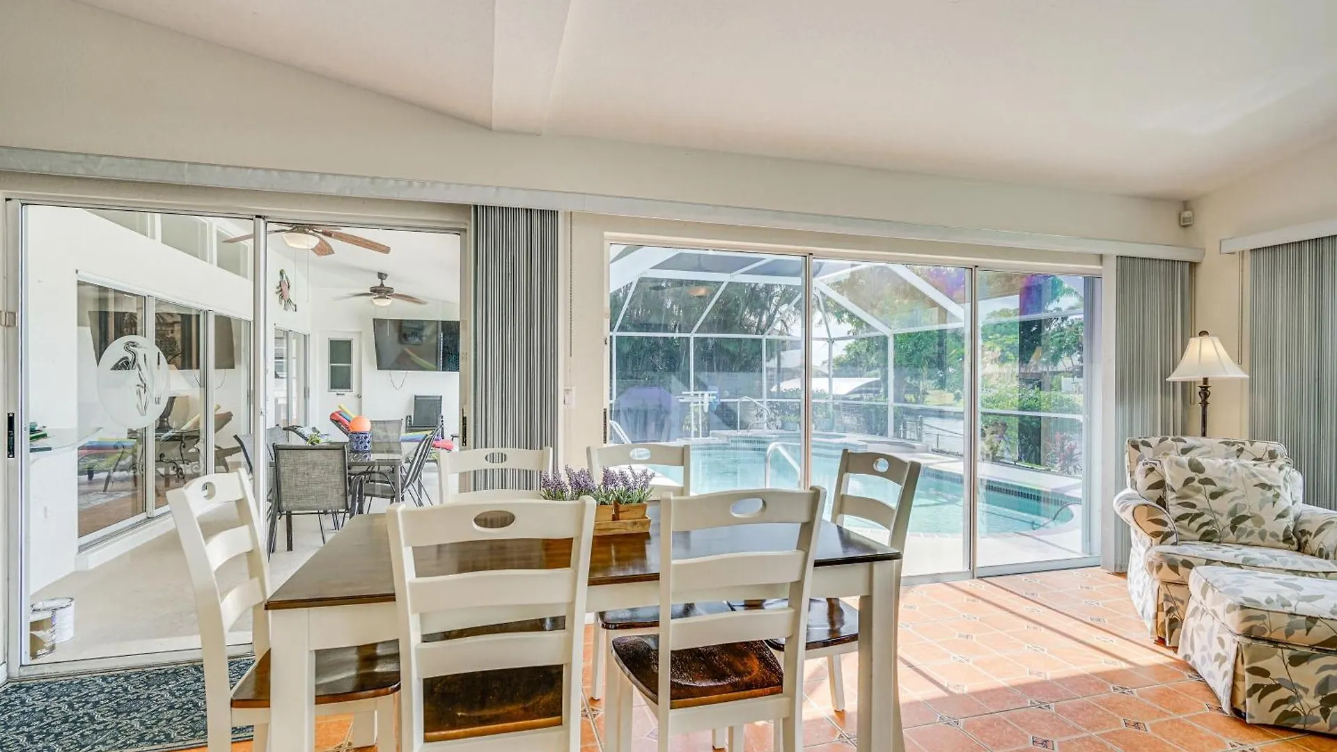 Holiday home Sunny With Lanai And Pool On Canal! *