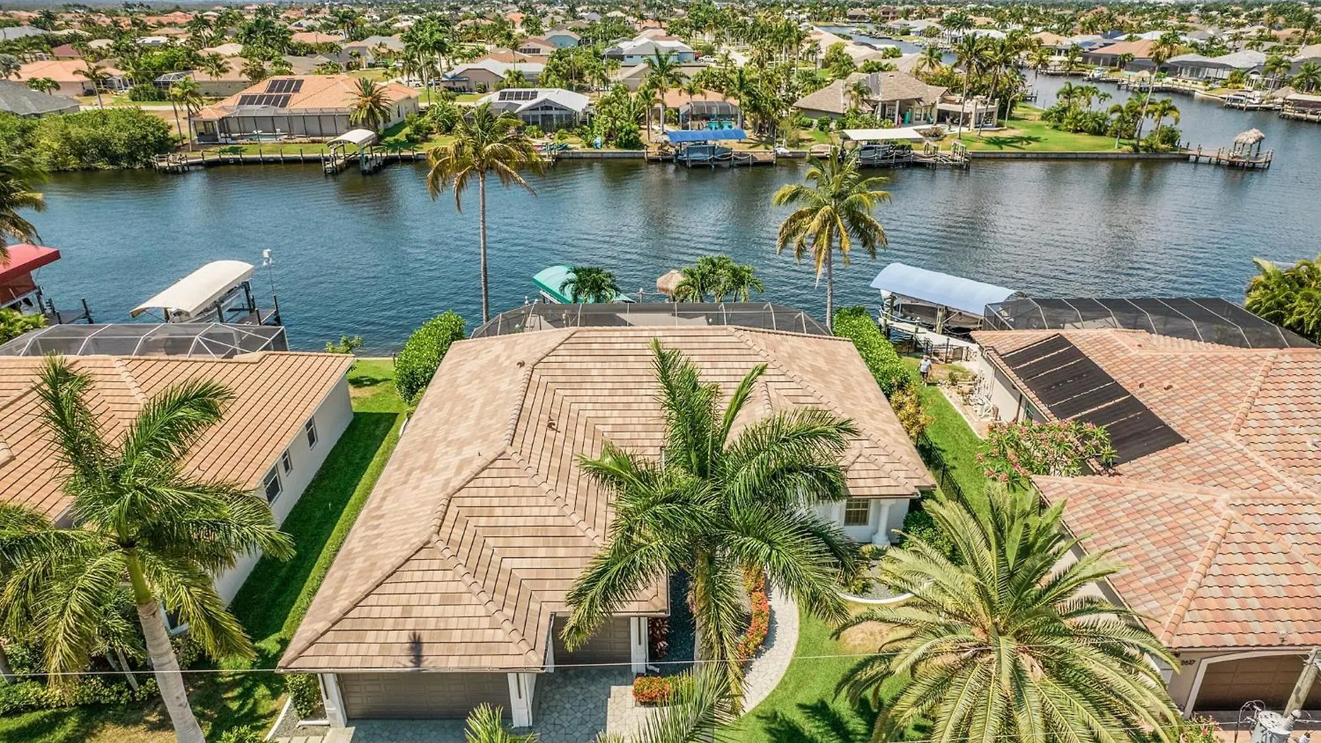 Island House Sw Cape - Waterfront Private Locally Owned & Managed, Fair & Honest Pricing Cape Coral