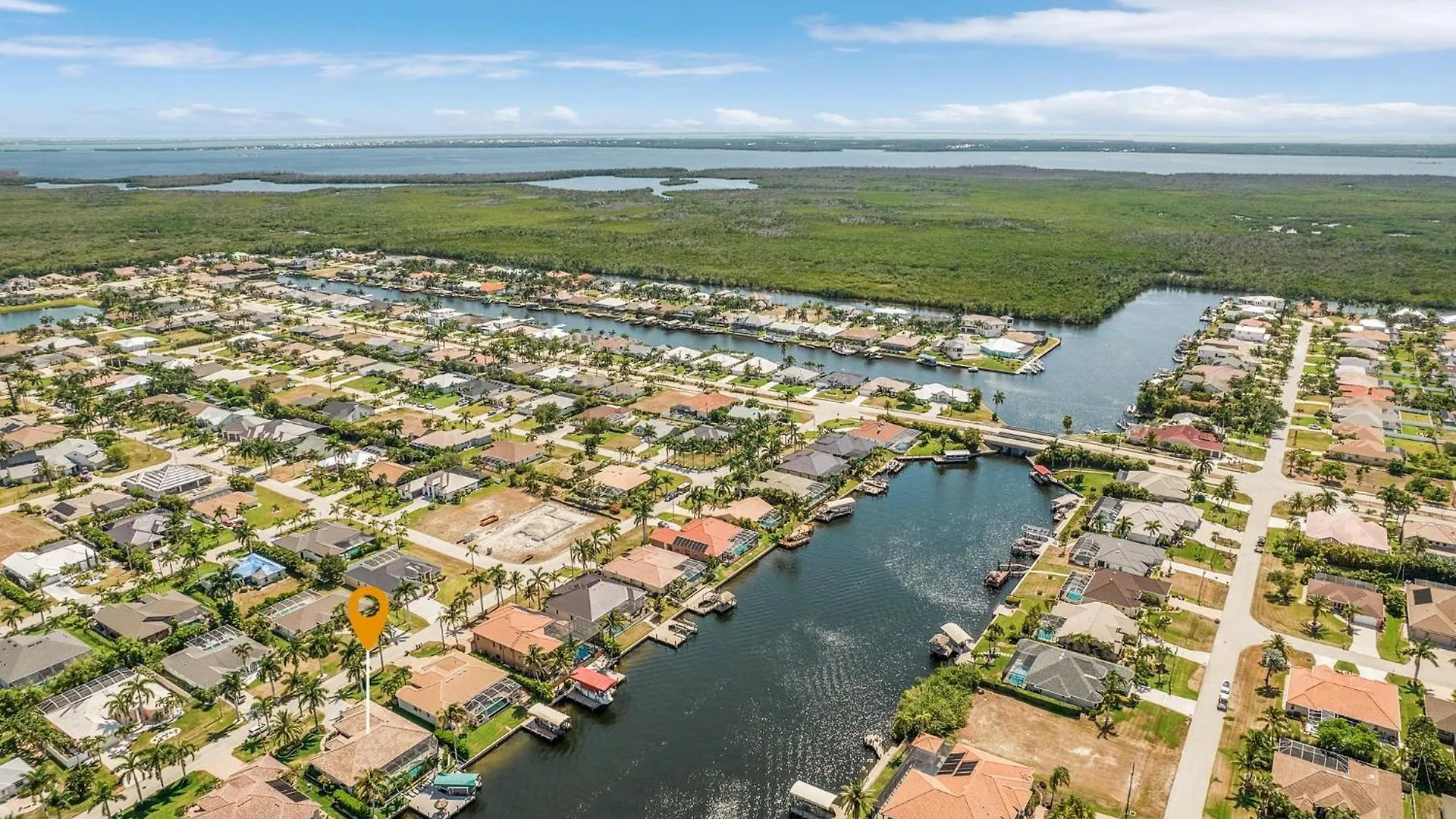 Island House Sw Cape - Waterfront Private Locally Owned & Managed, Fair & Honest Pricing Villa *