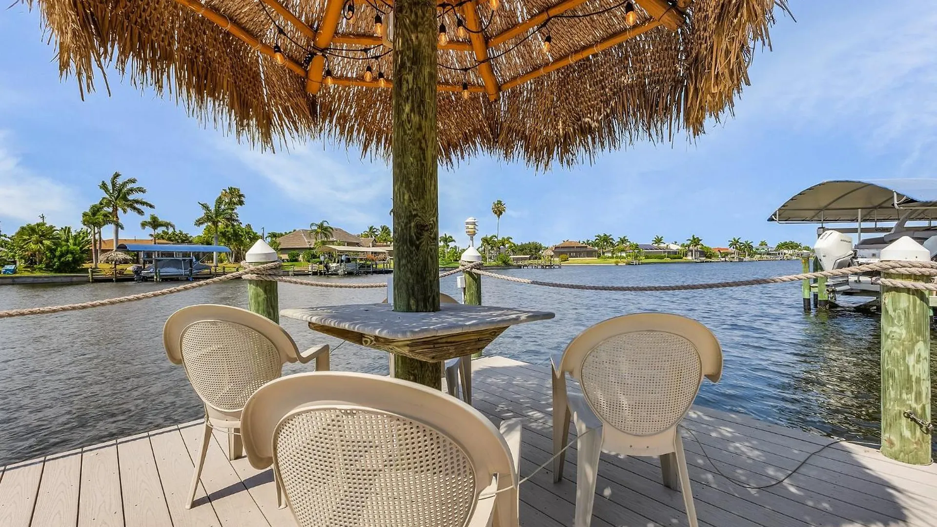 Villa Island House Sw Cape - Waterfront Private Locally Owned & Managed, Fair & Honest Pricing Cape Coral
