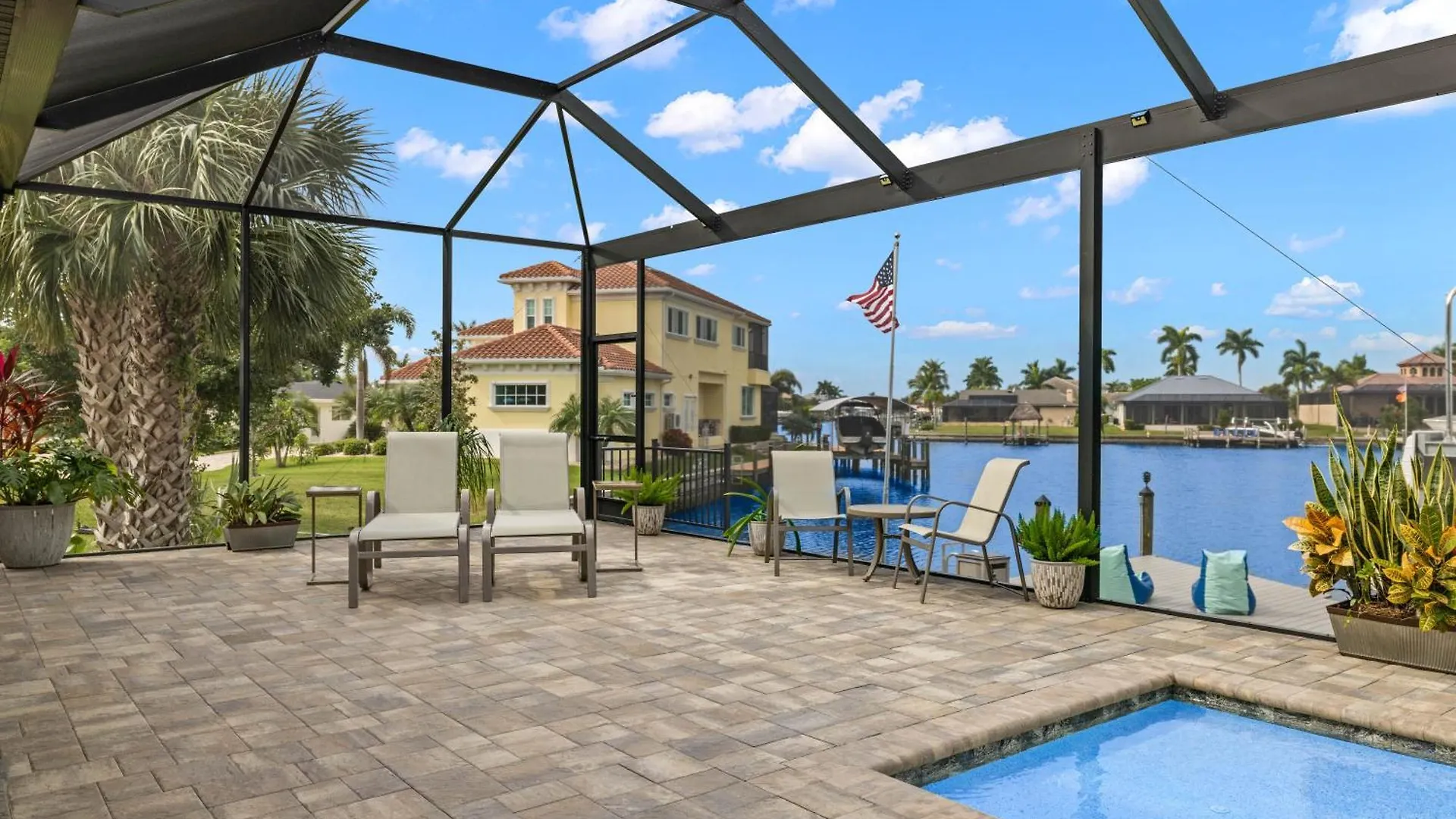 Stunning, Gulf Access, Breath Taking Views, Heated Pool And - Sunlight Landing - Roelens * Cape Coral