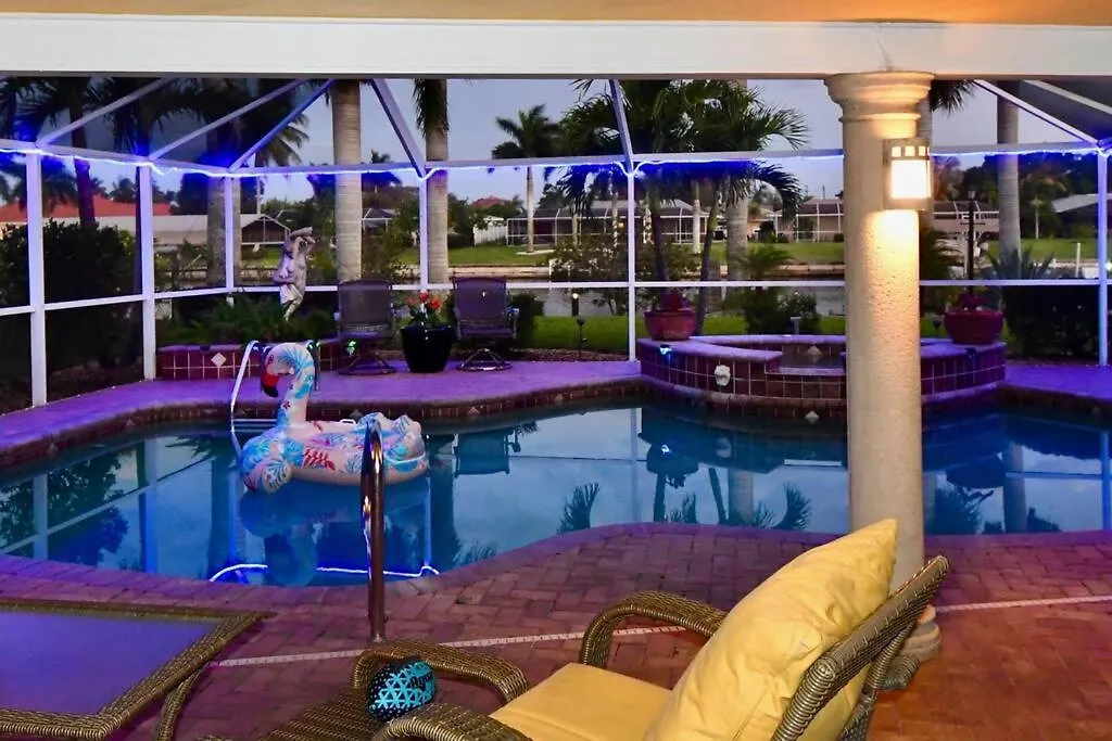 Stunning Waterfront 3br Home-heated Pool And Spa!
