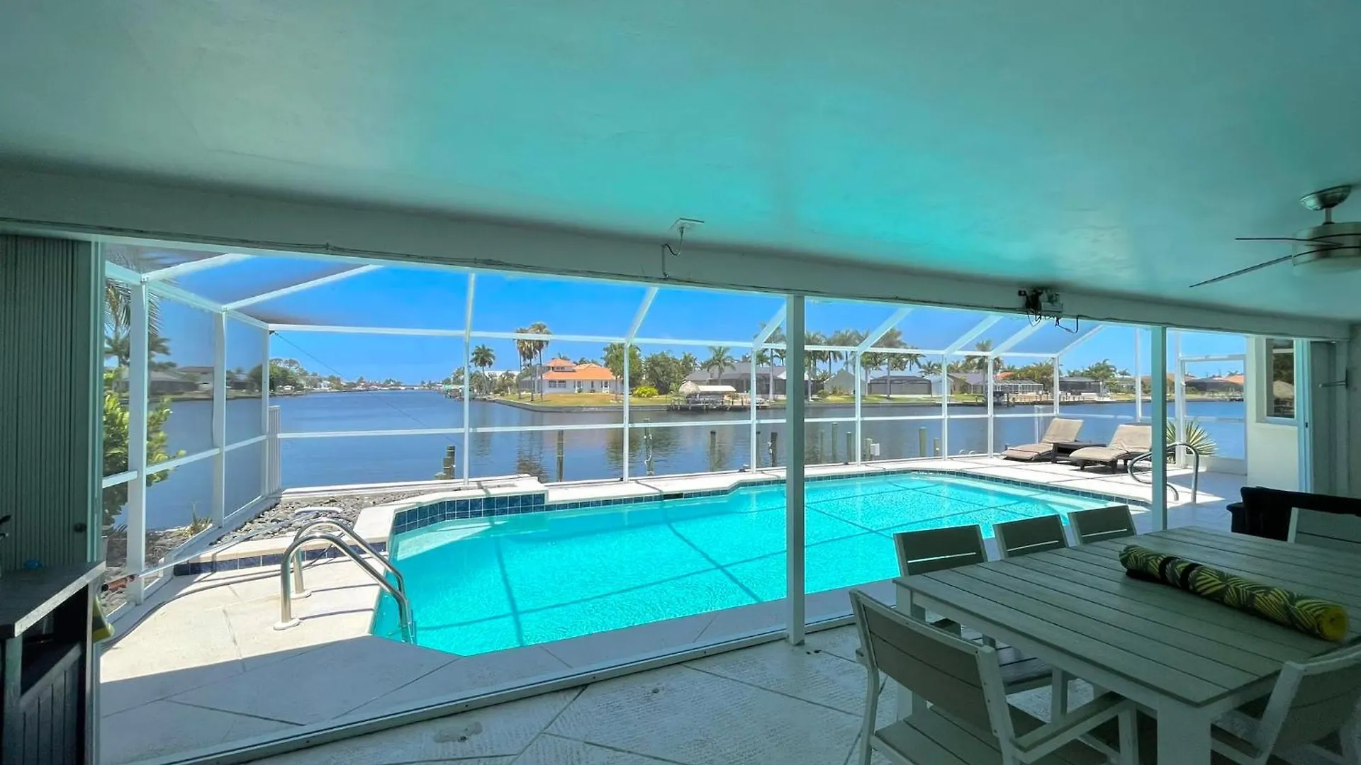 Panoramic Views Romantic Hideaway Luxury Getaway Holiday home