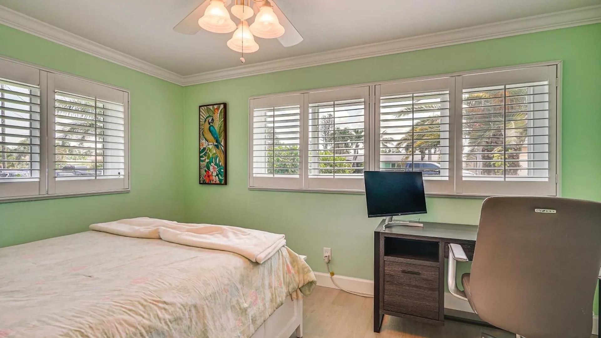 Holiday home Sleek With Private Pool On Canal!
