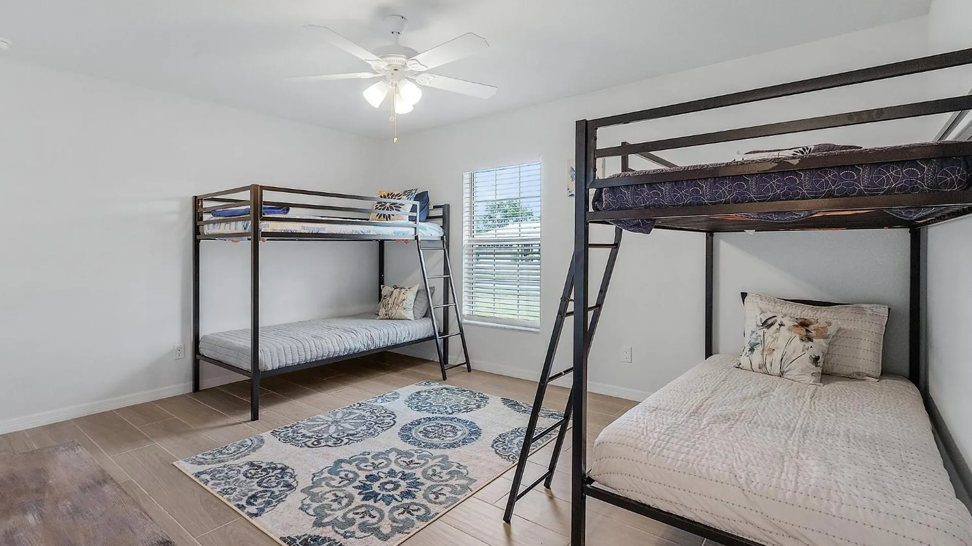 Sunrise To Sunset - Gorgeous Villa, Heated Pool And Spa, Bicycle - Del Boca Vista - Roelens Cape Coral