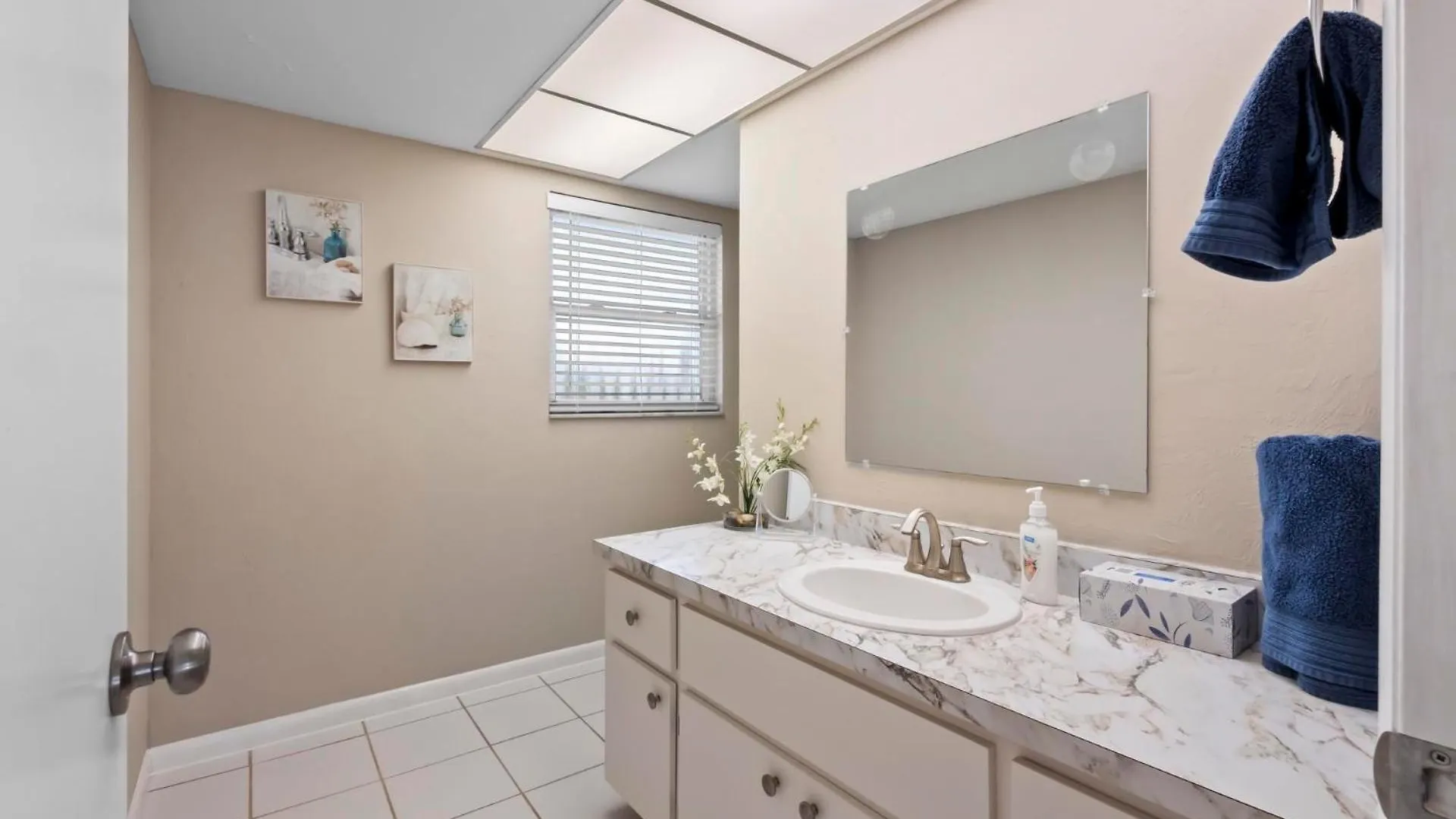 Charming Waterfront Getaway With Pool! Holiday home Cape Coral