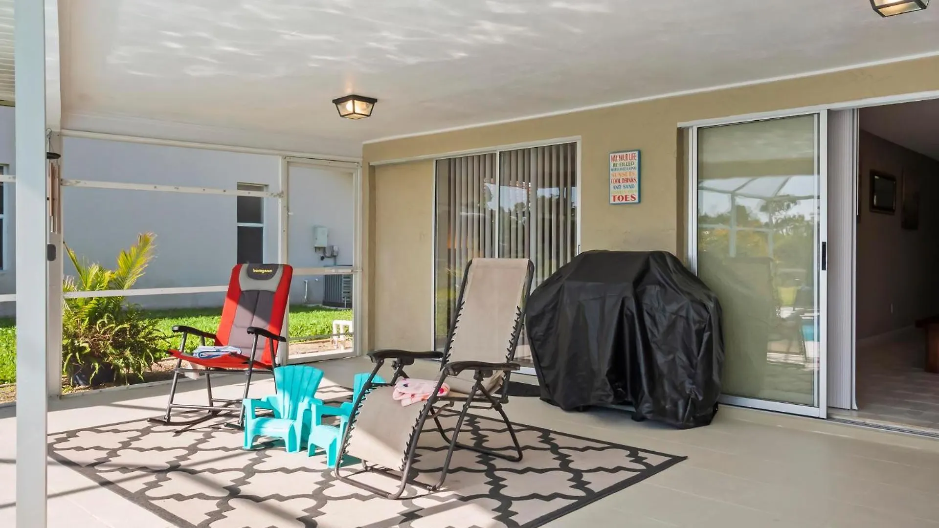 Holiday home Charming Waterfront Getaway With Pool! Cape Coral