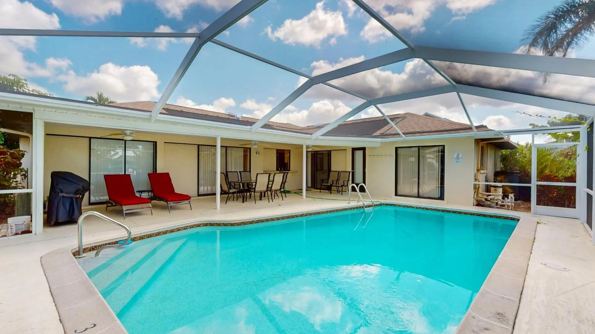 Southern Exposure Holiday home *