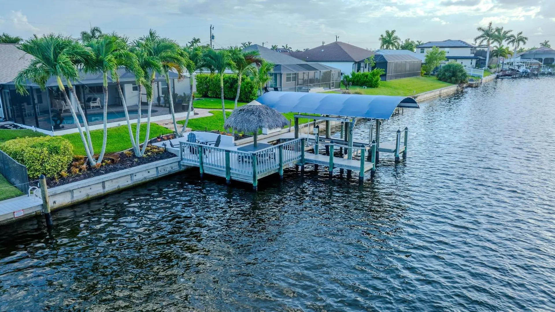 Barefoot Cove * Cape Coral