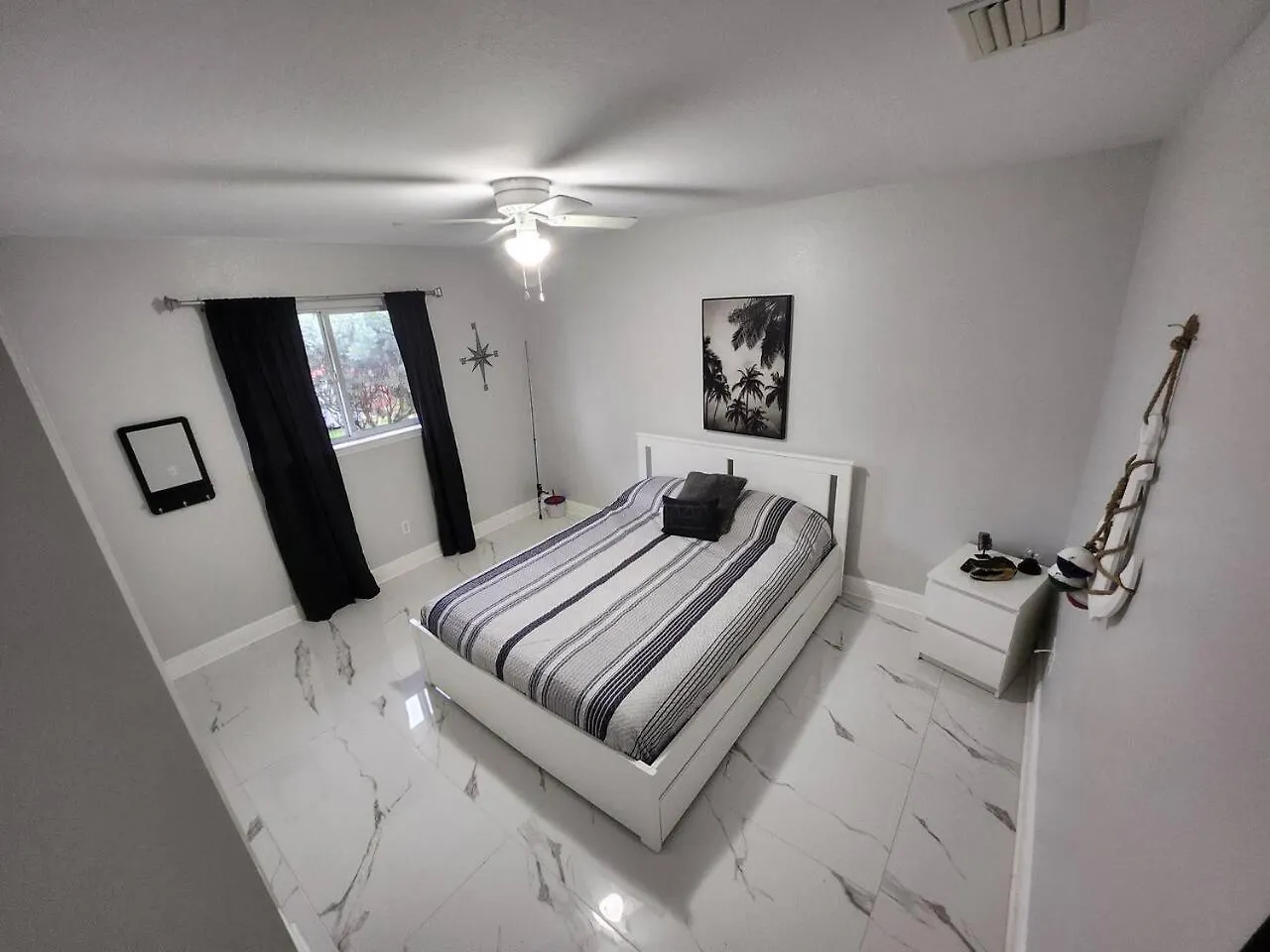 Modern Saltwater Front With A Private Pool Holiday home Cape Coral