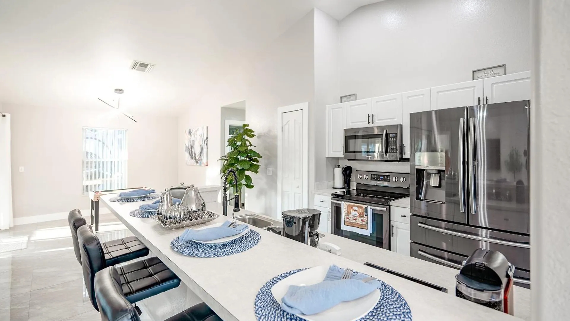 Four Bedrooms Oasis With Heated Pool Private Jacuzzi And Billiards