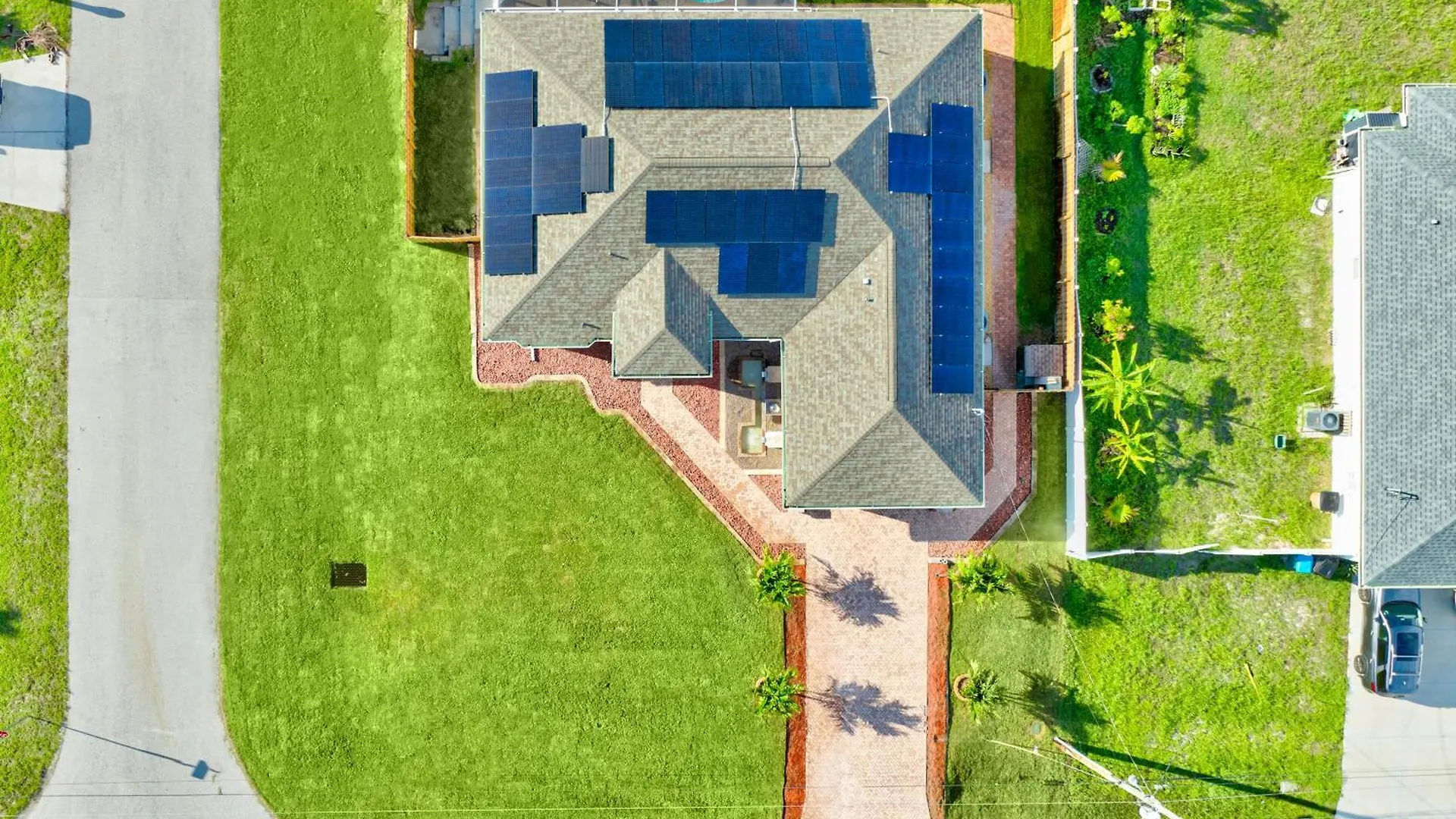 Four Bedrooms Oasis With Heated Pool Private Jacuzzi And Billiards Holiday home Cape Coral
