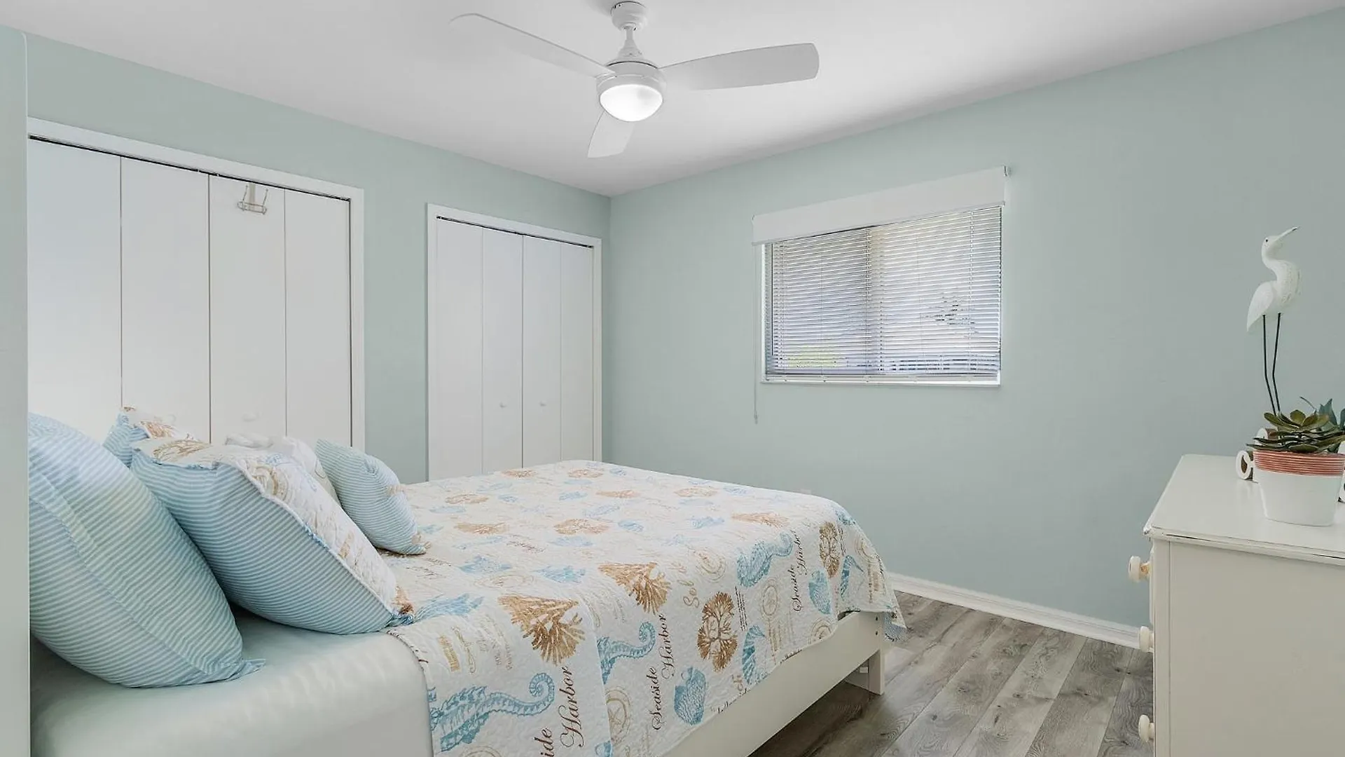 Canal With Heated Pool, Kayaks And Bicycles - The Retreat - Roelens Vacations Holiday home Cape Coral