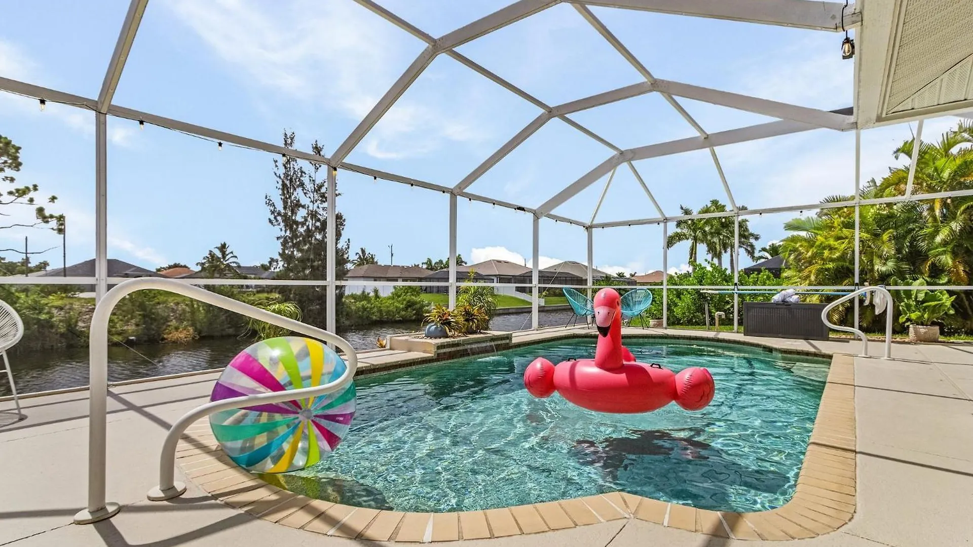 Canal With Heated Pool, Kayaks And Bicycles - The Retreat - Roelens Vacations Holiday home *